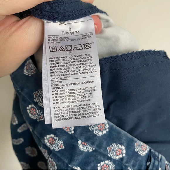 GAP City Short with 3” inseam - Picture 5 of 5